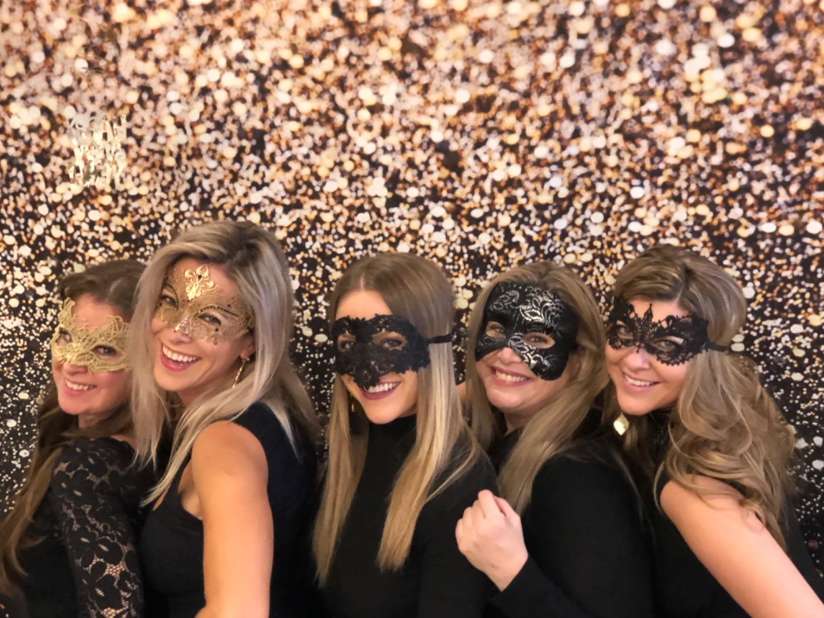 Avezano Gold And Silver Fallen Sparkle Bokeh Backdrop For Photography-AVEZANO